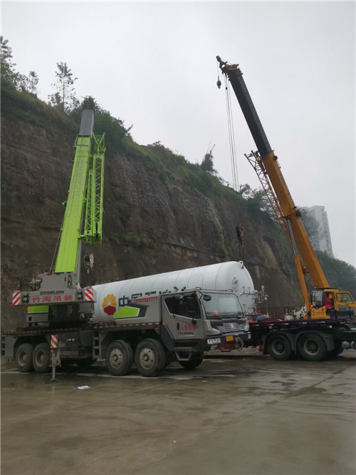 雁峰区“不怕风雨冻”—— 吊车的 “恶劣环境适应” 技术