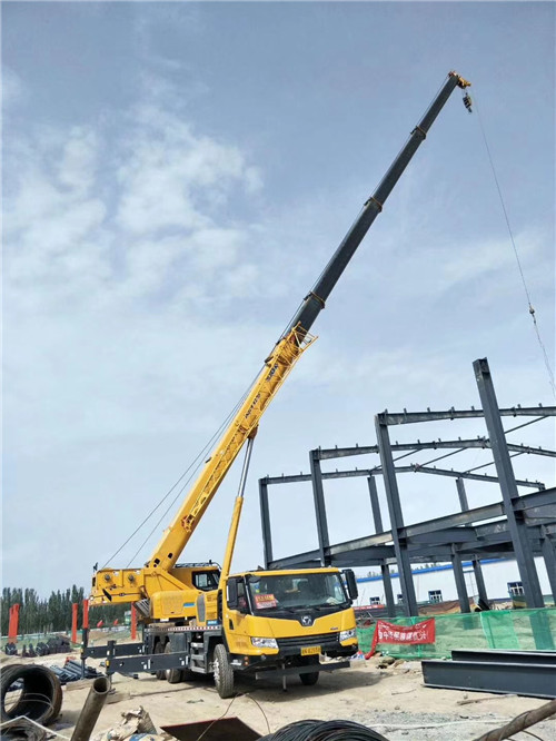 雁峰区超高层建筑钢结构吊装案例